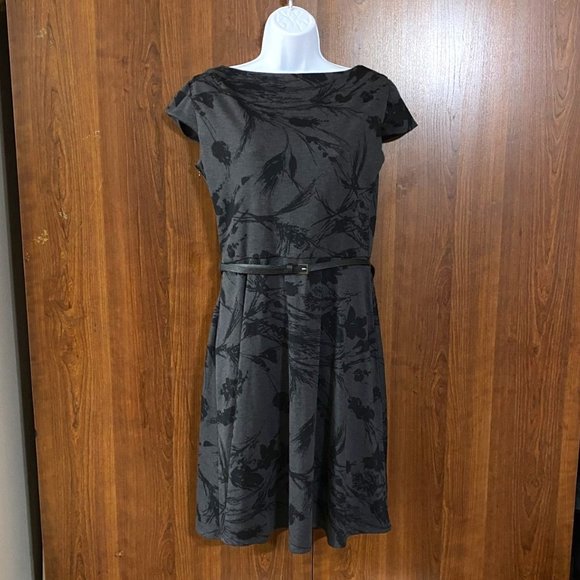 Gray and Black floral short sleeve dress - Picture 1 of 6